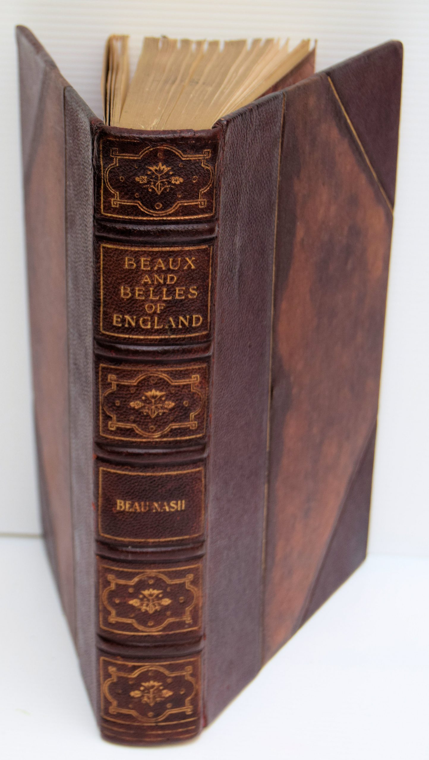 BEAUX AND BELLES OF ENGLAND BEAU NASH.