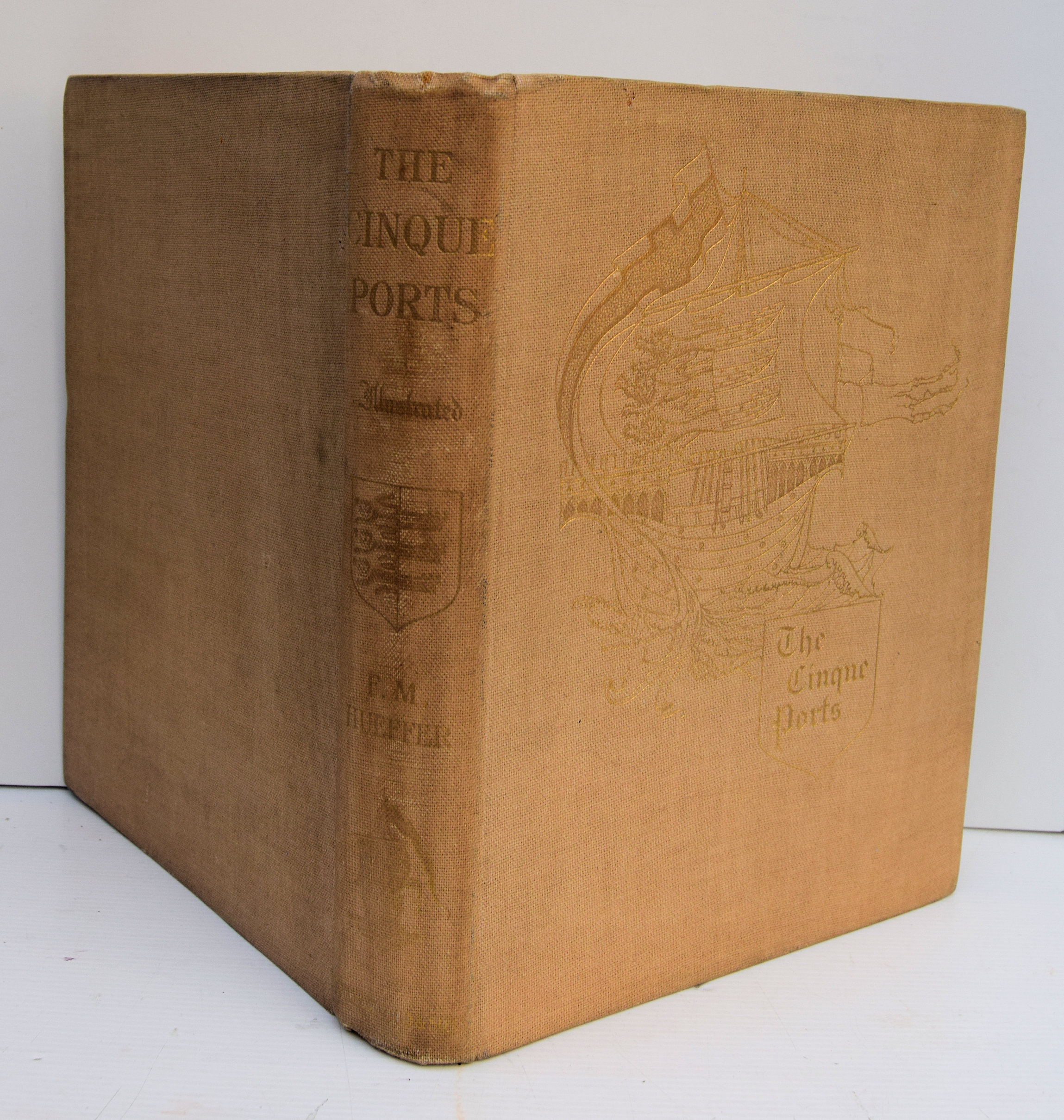 THE CINQUE PORTS - A HISTORICAL AND DESCRIPTIVE RECORD.